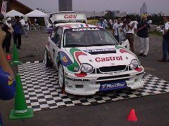 �J������